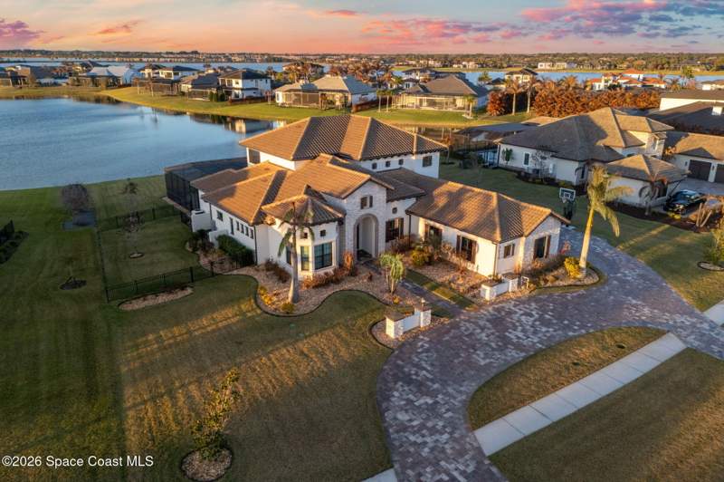 4 bedroom Single Family Residence at 3638 Lake Adelaide Place, Adelaide, Rockledge — photo 5