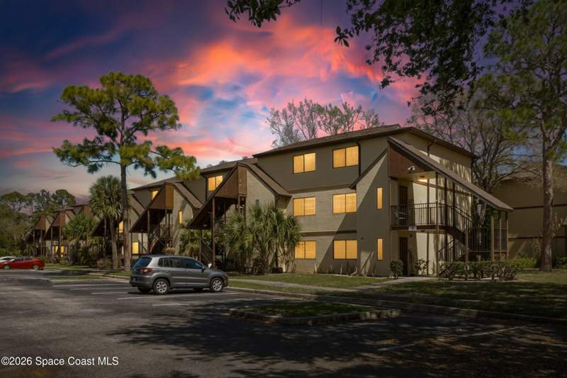 2 bedroom Condominium at 7820 Shadowood Drive #304, Garretts Run Condo, Melbourne — photo 3