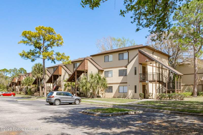 2 bedroom Condominium at 7820 Shadowood Drive #304, Garretts Run Condo, Melbourne — photo 2