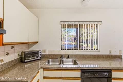 7820 Shadowood Drive #304, Melbourne FL - photo 16 of 83