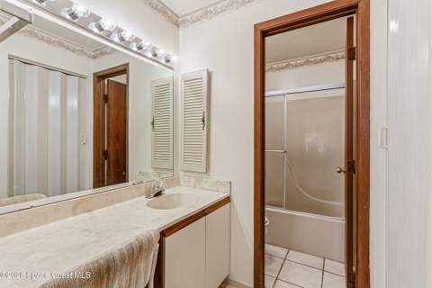 7820 Shadowood Drive #304, Melbourne FL - photo 19 of 83