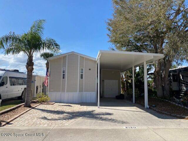 1 bedroom Manufactured Home at 2120 Orbiter Court #166, Willow Lakes Rv Resort, Titusville — photo 3
