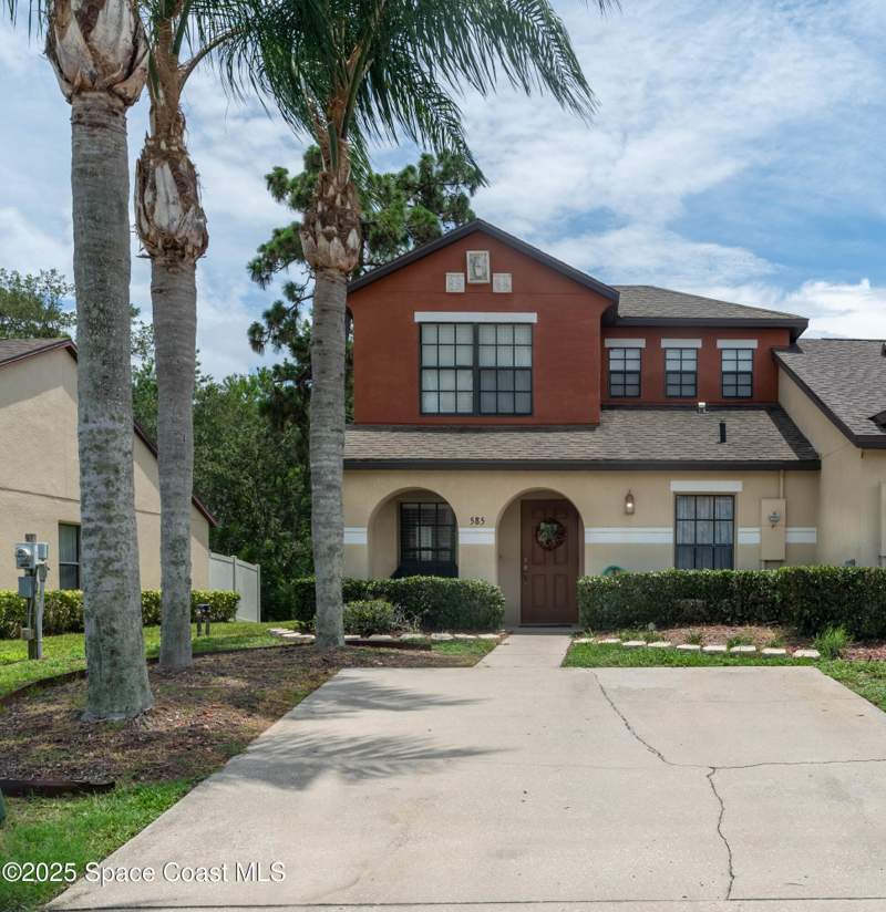 3 bedroom Townhouse at 585 Margie Drive, Oak Ridge Townhomes, Titusville — photo 3