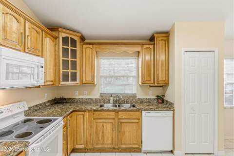 975 S Fork Circle, Melbourne FL - photo 9 of 44