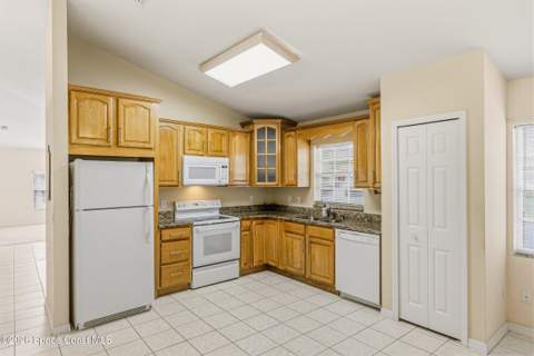975 S Fork Circle, Melbourne FL - photo 10 of 44