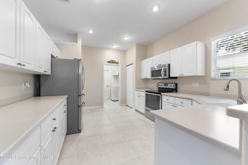 3 bedroom Single Family Residence at 620 Brockton Way, Compass Pointe, Melbourne — photo 4