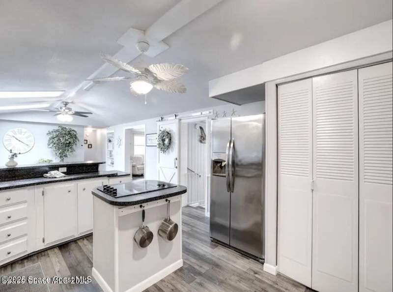 3 bedroom Manufactured Home at 7560 Blackhawk Road, Snug Harbor Village Sec 1, Sebastian — photo 4
