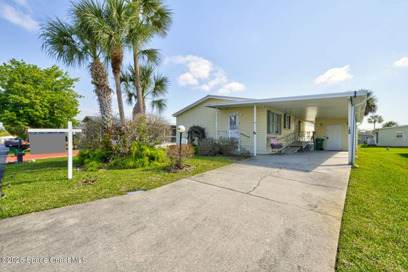 3 bedroom Manufactured Home at 189 Woodsmill Boulevard, Northwest Lakes Condo Ph III, Cocoa — photo 2