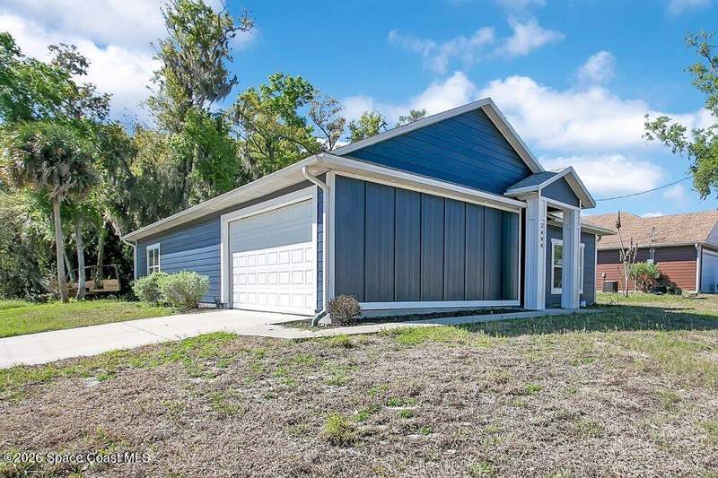 3 bedroom Single Family Residence at 2498 Mitchell Avenue, Puryear Ward Plat of Mims, Mims — photo 2