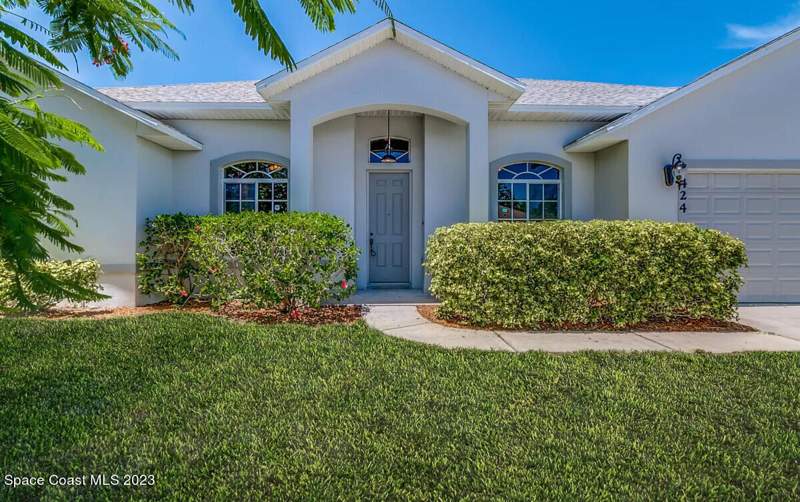 3 bedroom Single Family Residence at 424 Lighthouse Landing Street, Lighthouse Landing, Satellite Beach — photo 2