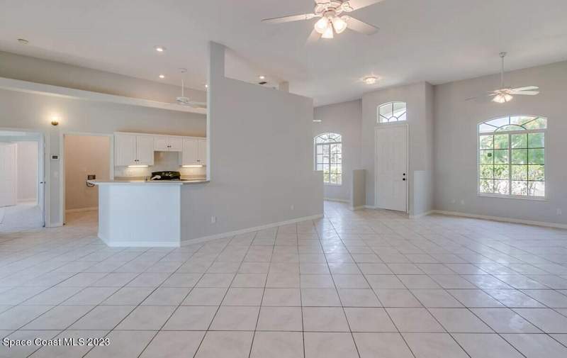 3 bedroom Single Family Residence at 424 Lighthouse Landing Street, Lighthouse Landing, Satellite Beach — photo 3