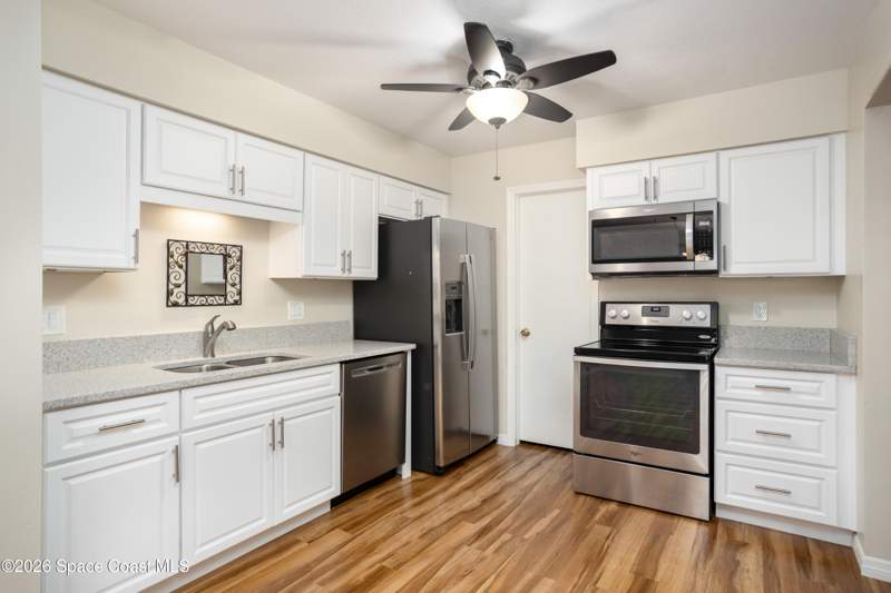 2 bedroom Condominium at 9012 Brighton Court #3f, Greenwood Village Condo No 1, West Melbourne — photo 4