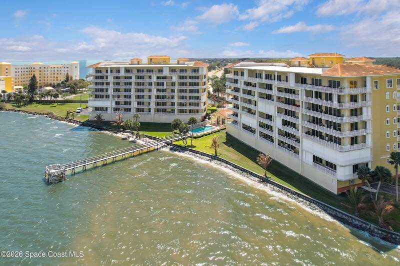 3 bedroom Condominium at 4975 Dixie Highway Highway #301, Venetian Bay Condo Ph II, Palm Bay — photo 3