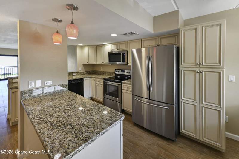 2 bedroom Condominium at 3901 Dixie Highway #102, Hiawatha Gardens, Palm Bay — photo 4