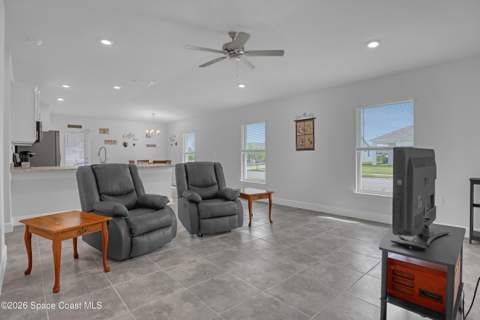 1029 Canfield Circle, Palm Bay FL - photo 8 of 34