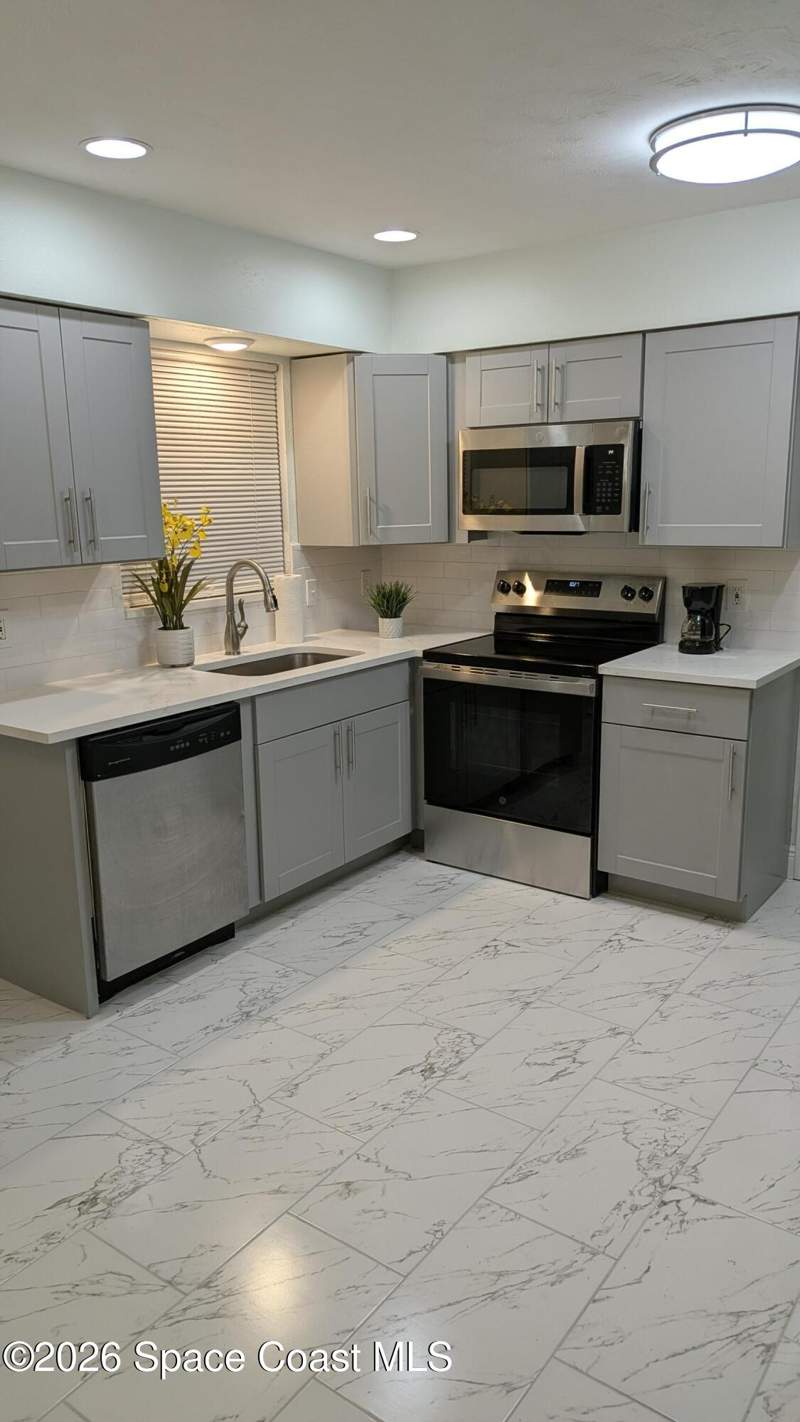 3 bedroom Single Family Residence at 1616 Elizabeth Street, Golf Park Subd, Melbourne — photo 3