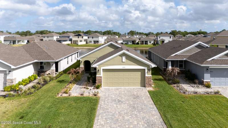 3 bedroom Single Family Residence at 1061 Canfield Circle, Gardens At Waterstone Phase 1, Palm Bay — photo 5