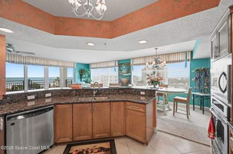 410 Hayes Avenue #401, Cocoa Beach FL - photo 8 of 41