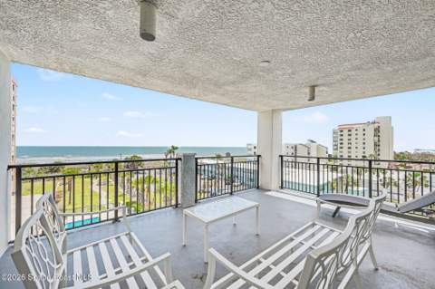 410 Hayes Avenue #401, Cocoa Beach FL - photo 15 of 41