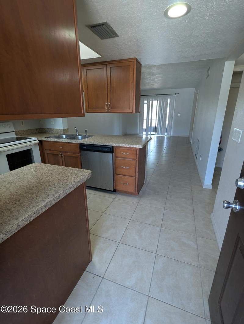 2 bedroom Condominium at 1600 University Lane #1504, College Club Condo Ph IV, Cocoa — photo 2