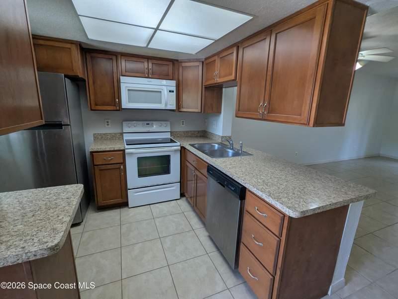 2 bedroom Condominium at 1600 University Lane #1504, College Club Condo Ph IV, Cocoa — photo 3