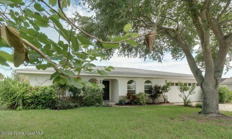 3 bedroom Single Family Residence at 2550 Bernice Court, Harbor City Country Club Estates Sec 1, Melbourne — photo 2