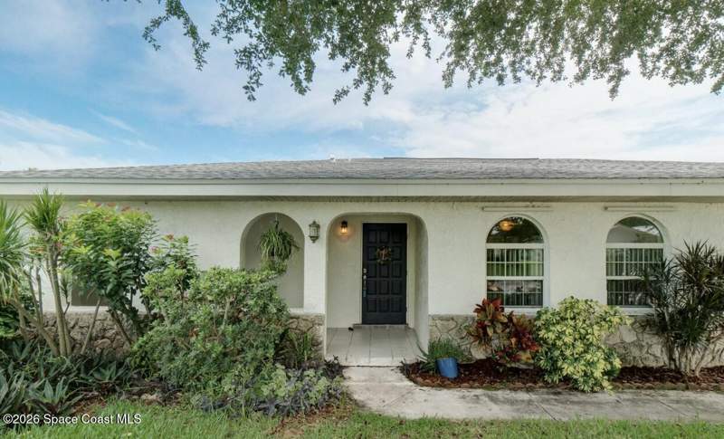3 bedroom Single Family Residence at 2550 Bernice Court, Harbor City Country Club Estates Sec 1, Melbourne — photo 3