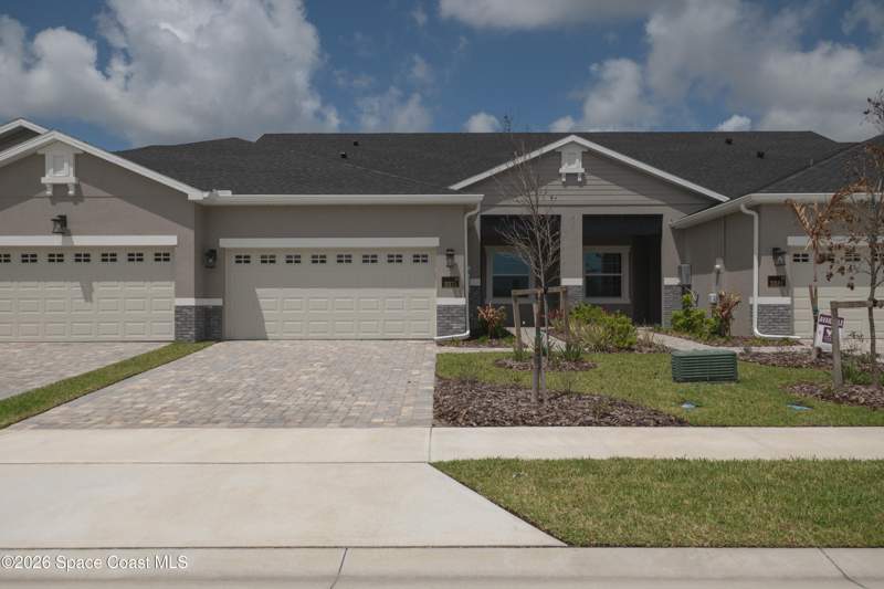 3 bedroom Townhouse at 3371 Galeras Drive, Pangea Park, Melbourne — photo 2