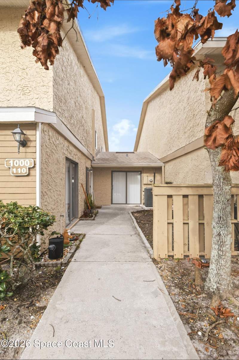 3 bedroom Townhouse at 1000 Abada Court #110, Port Malabar Country Club Unit 7, Palm Bay — photo 3