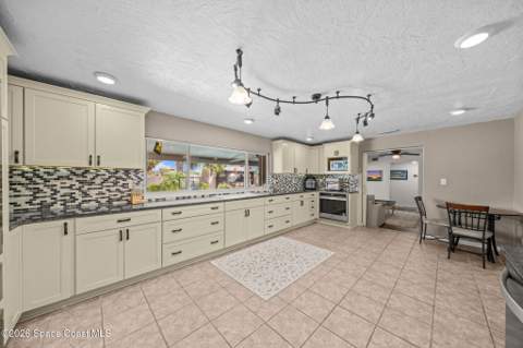 121 Algonquin Terrace, Indian Harbour Beach FL - photo 16 of 55