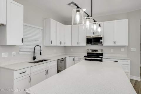 1364 Palmer Court, Cocoa Beach FL - photo 18 of 101