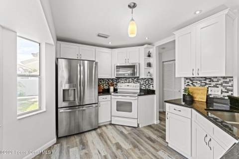 1018 Villa Drive, Melbourne FL - photo 17 of 41