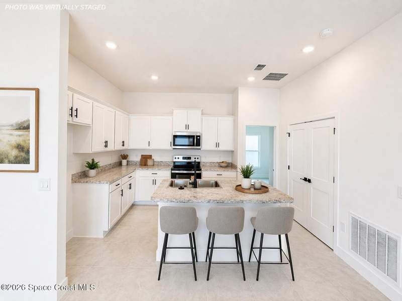4 bedroom Single Family Residence at 1028 Soleway Avenue, St Johns Preserve, Palm Bay — photo 3