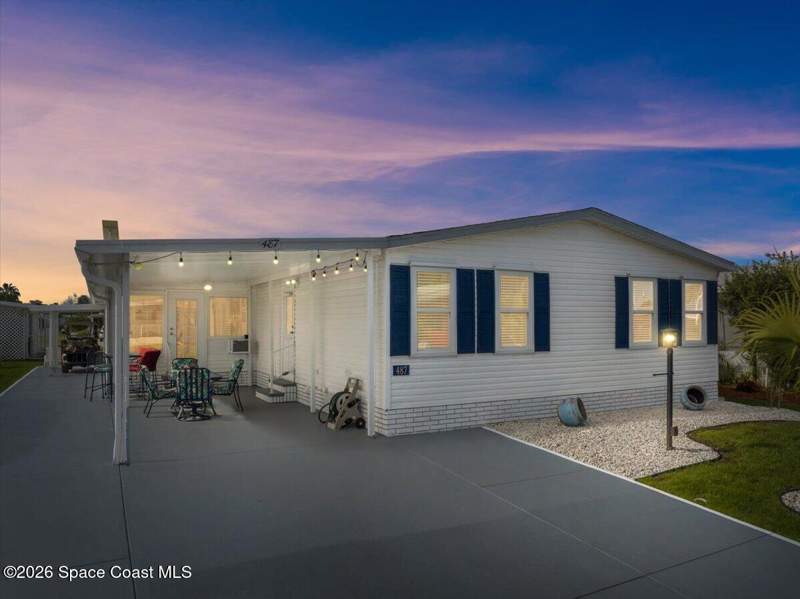 4 bedroom Manufactured Home at 487 N Marlin Circle, Barefoot Bay Unit 1, Barefoot Bay — photo 2
