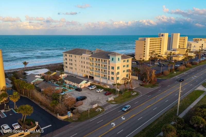3 bedroom Condominium at 1725 N Highway A1a #304, Abacos, Indialantic — photo 1