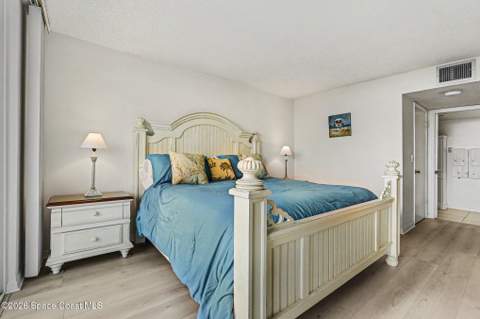 1860 N Atlantic Avenue #204, Cocoa Beach FL - photo 14 of 43