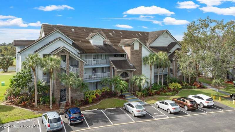 2 bedroom Condominium at 575 Shadow Wood Lane #221, Shadow Green I Condo, Titusville — photo 3