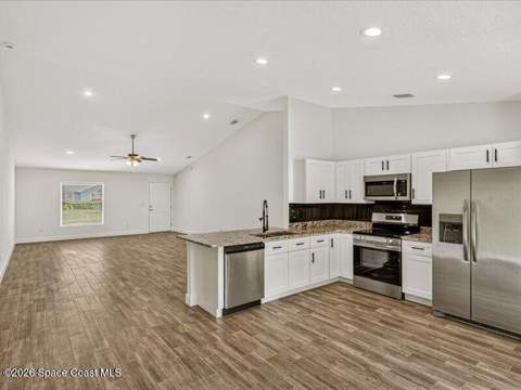 640 Roth Court, Palm Bay FL - photo 10 of 31