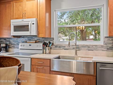 255 Mockingbird Lane, Merritt Island FL - photo 12 of 58