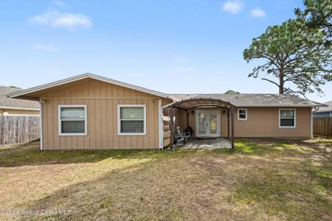 1070 Lee Avenue, Palm Bay FL - photo 24 of 26