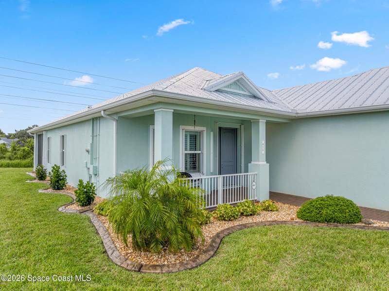 3 bedroom Single Family Residence at 415 Lorelei Avenue, Alamanda Key Phase 2, Melbourne — photo 4