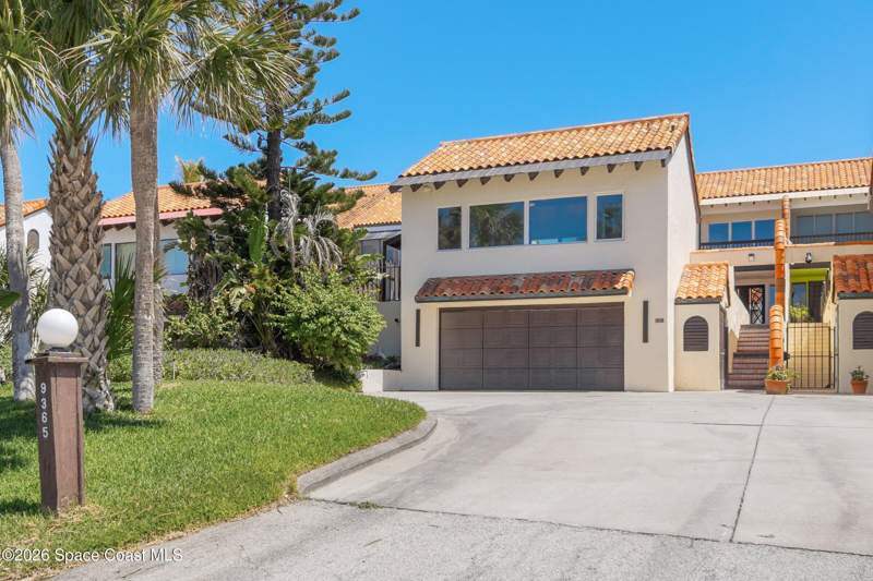4 bedroom Townhouse at 9365 S Highway A1a, Melbourne Beach, Melbourne Beach — photo 3