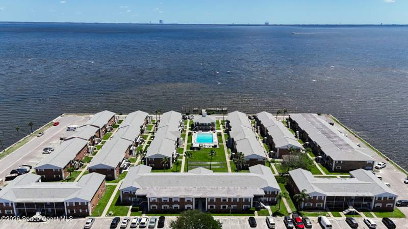 2 bedroom Condominium at 190 E Olmstead Drive #B8, Washington Arms Club Condo, Titusville — photo 5