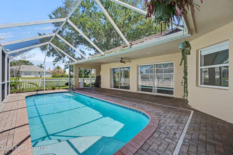 5 bedroom Single Family Residence at 3621 Tipperary Drive, Sunset Lakes Pud Phase X, Merritt Island — photo 5