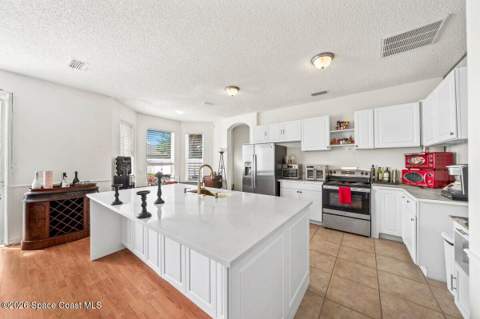 1190 Olde Bailey Lane, Melbourne FL - photo 8 of 39