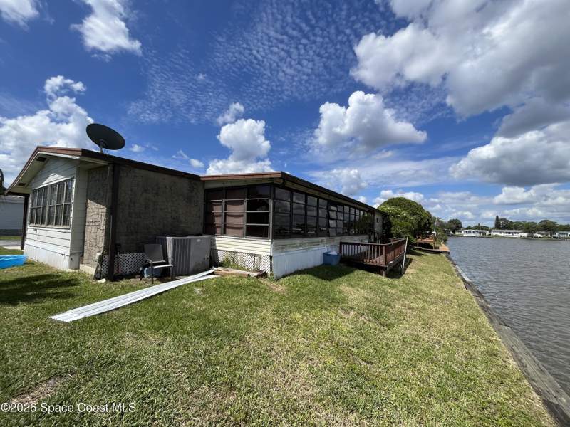 2 bedroom Manufactured Home at 300 Bottlebrush Court, Forest Lakes of Cocoa Condo Ph I, Cocoa — photo 2