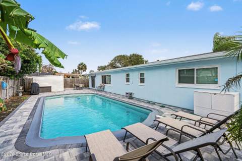 375 Cyprus Drive, Cocoa Beach FL - photo 7 of 31