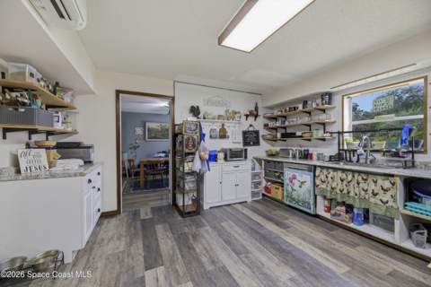 4258 Arlington Avenue, Mims FL - photo 9 of 64