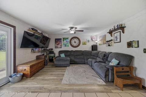 4258 Arlington Avenue, Mims FL - photo 14 of 64