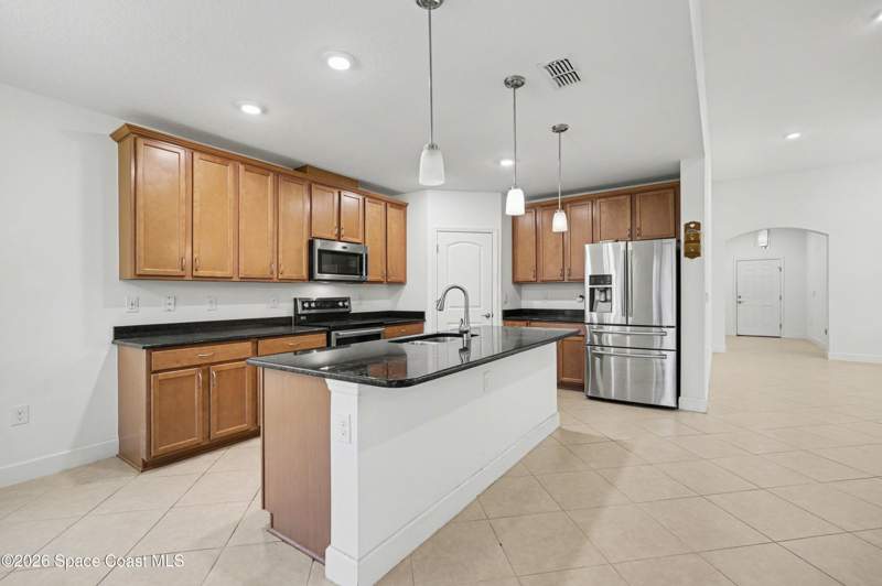 6 bedroom Single Family Residence at 1706 Elmhurst Circle, Port Malabar Unit 50, Palm Bay — photo 2